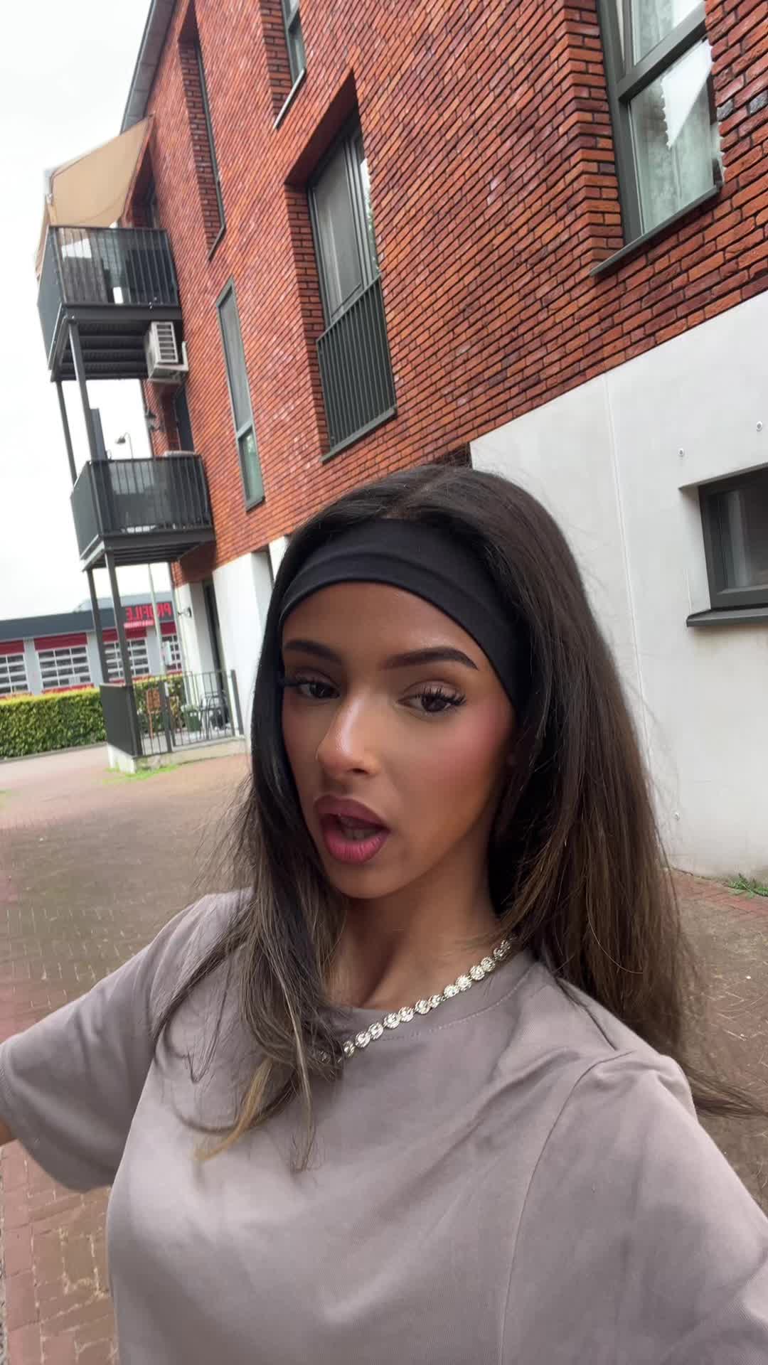 @sarahzfl