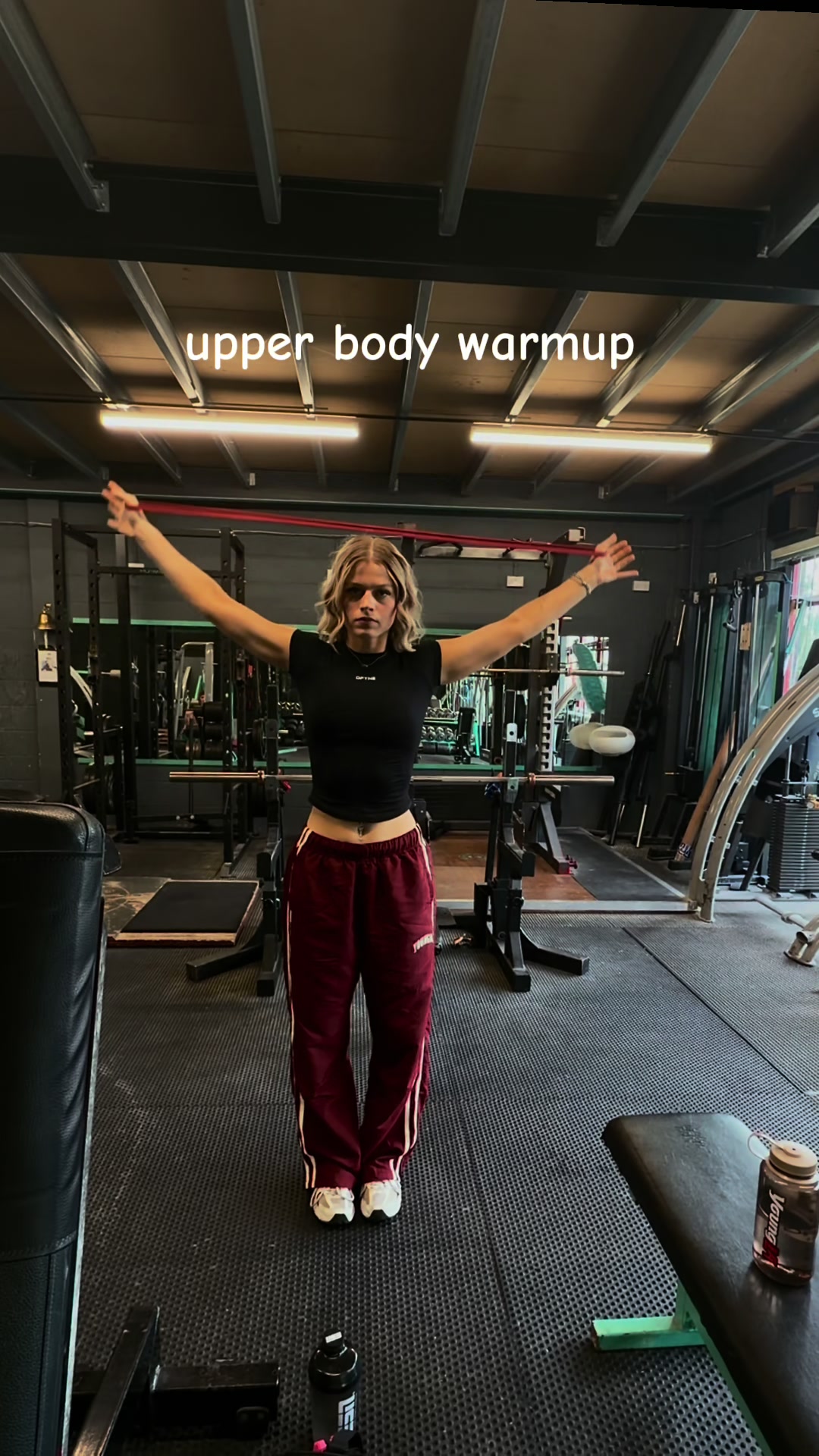 @elliearundell_