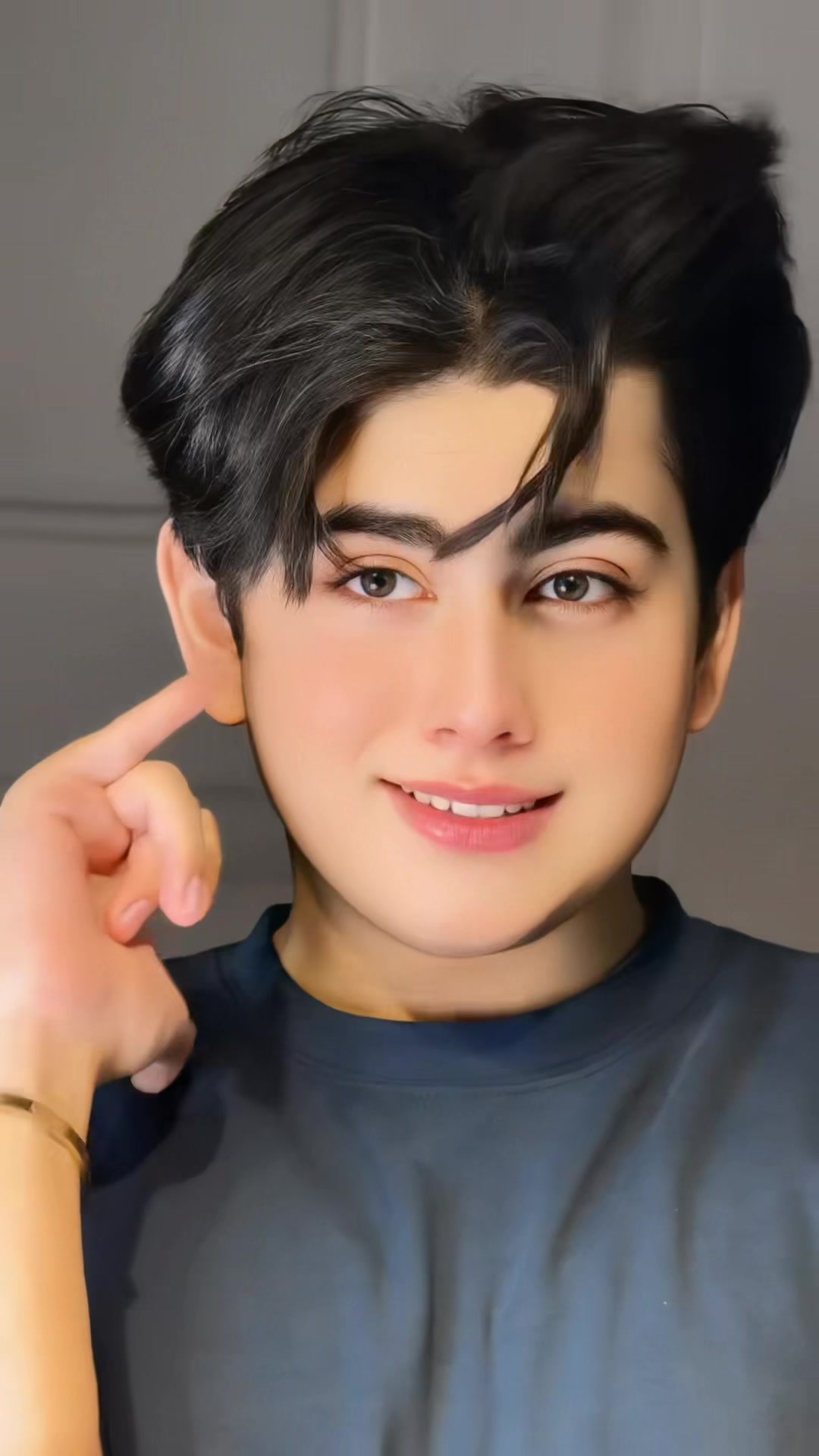 @𝙃𝙚: 𝘼  𝙒𝙊𝙇𝙁 🐺🥵