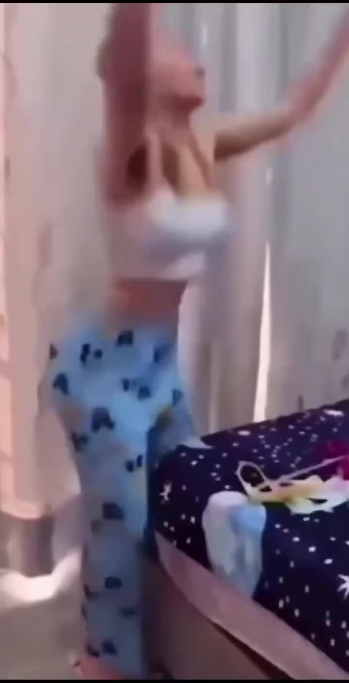 @Elena Cotia