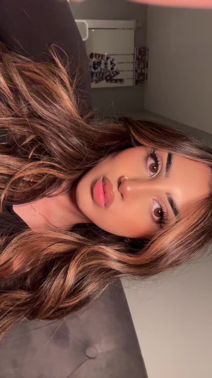 @arooj