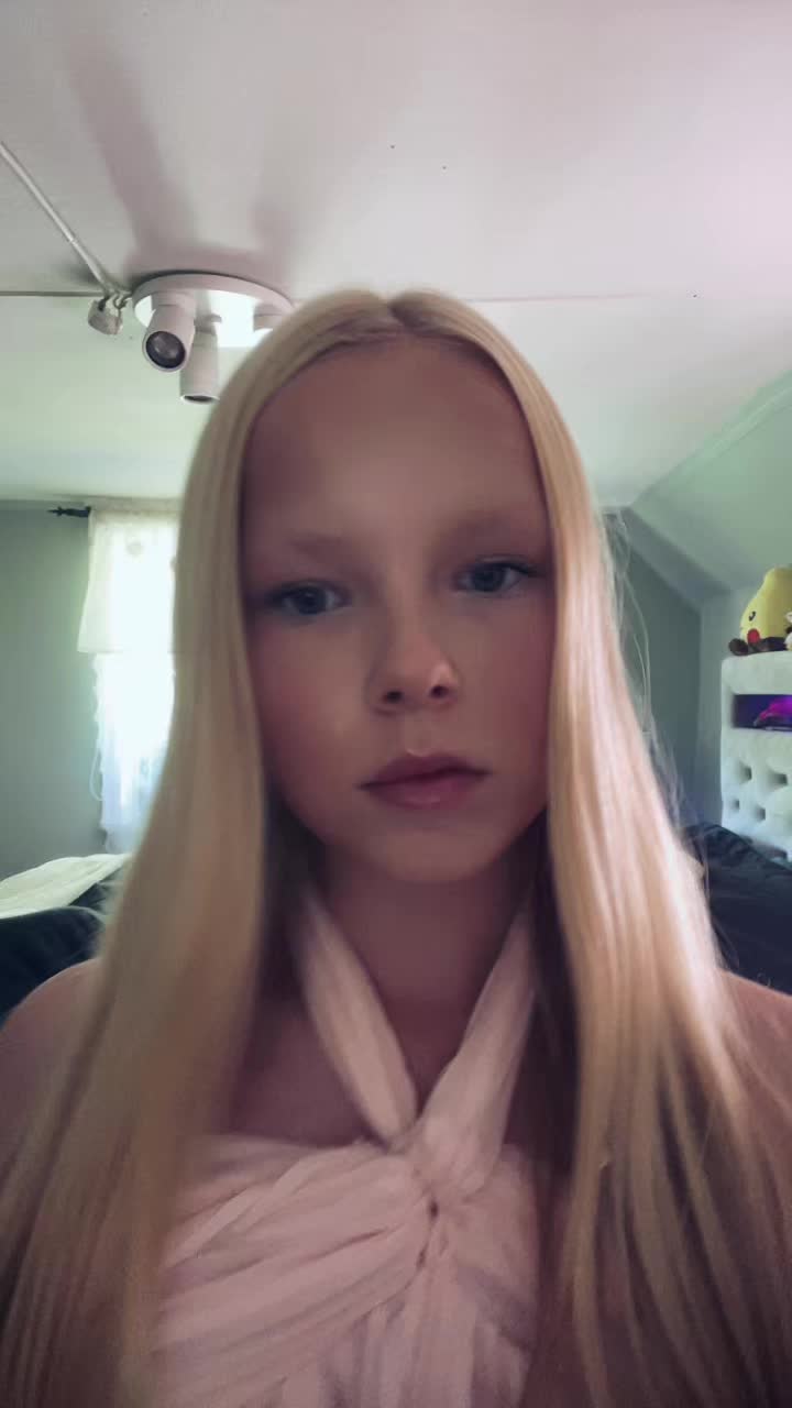 @🌴🚔LINNEA🍷🧛🏻&zwj;♀️