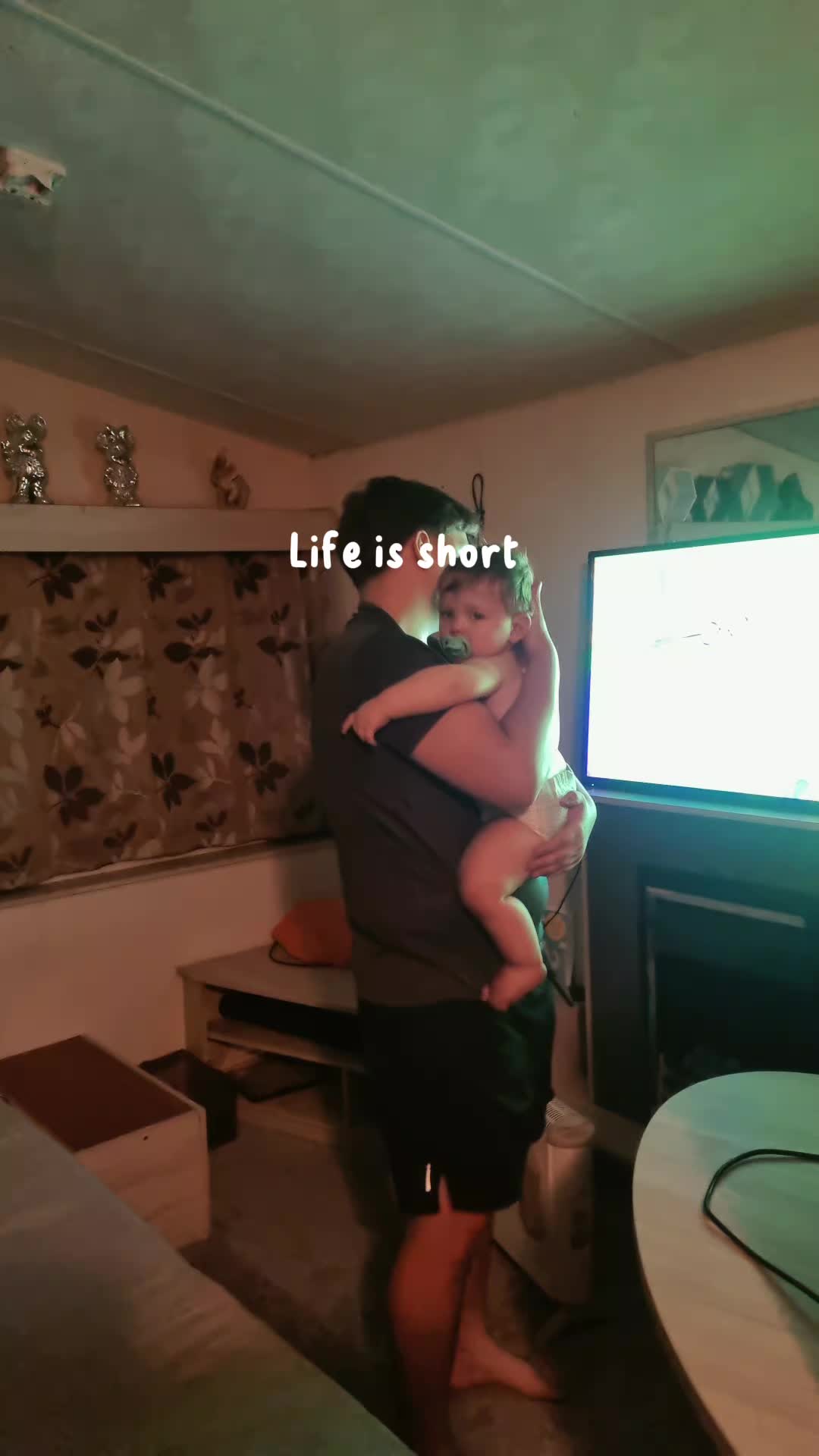 @Ashleigh.teenmama2under2♡
