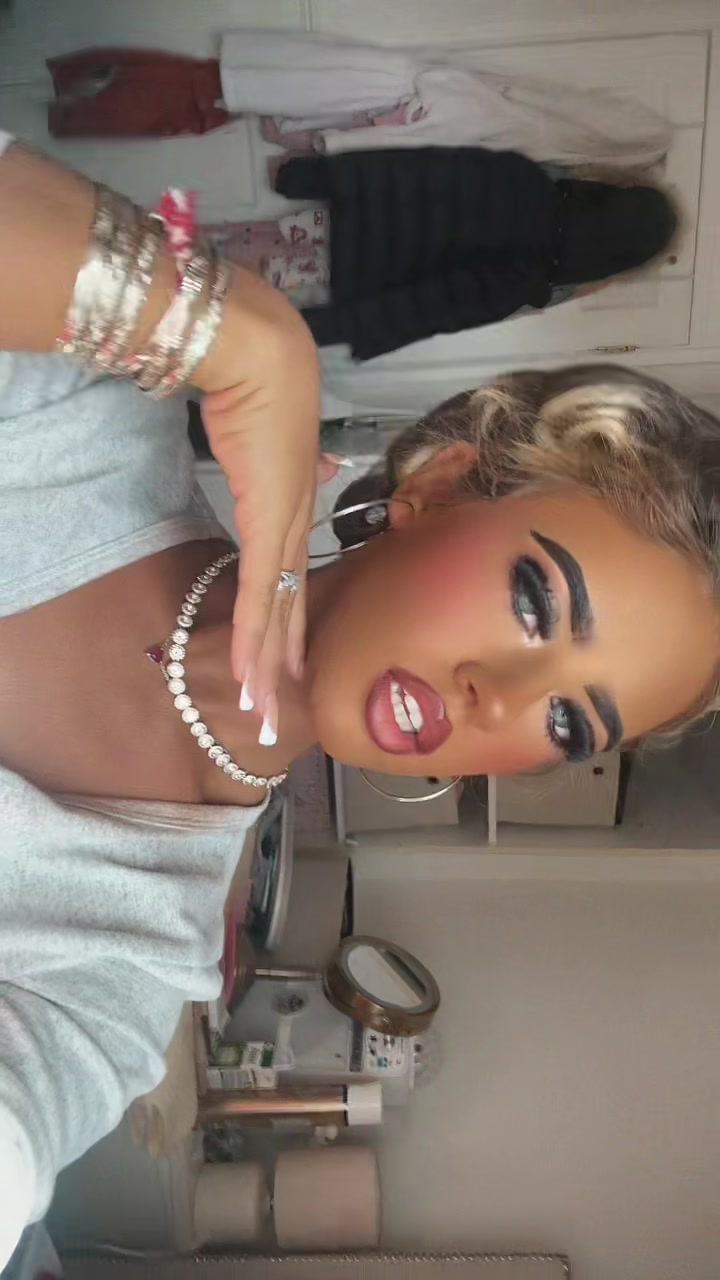@𝓛𝓪𝔂𝓵𝓪 𝓔𝓵𝓵𝓮💖