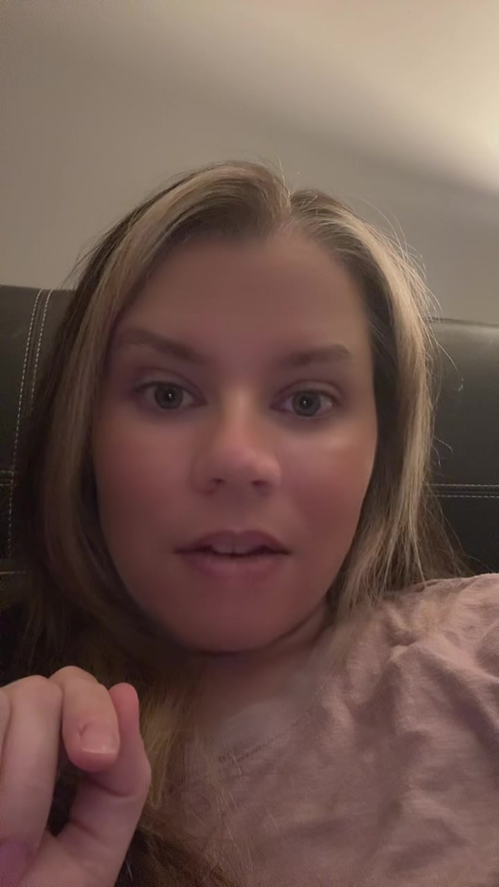 @📚 PlotTwistPixie 🧚&zwj;♂️