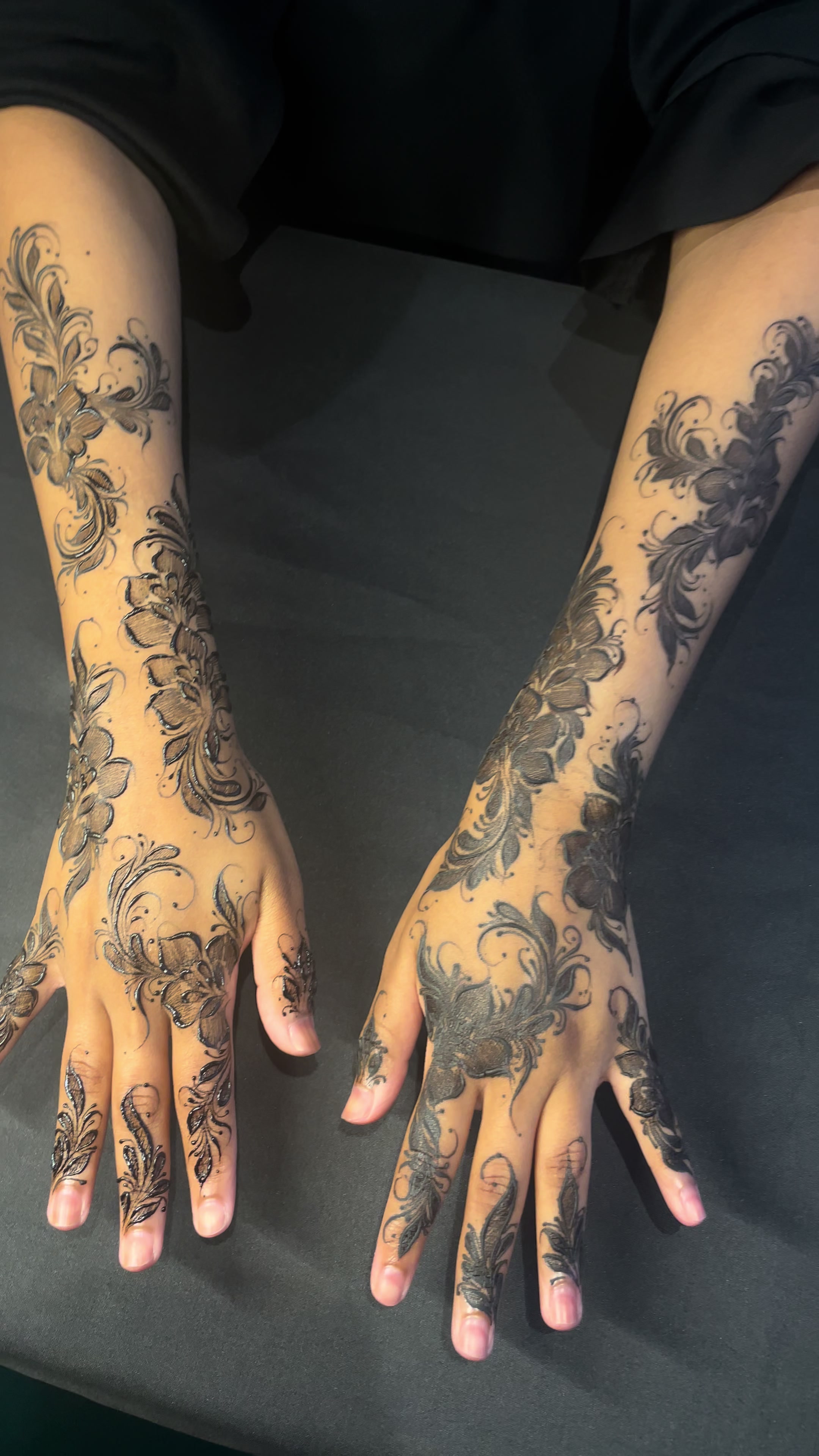 @aylaxhenna