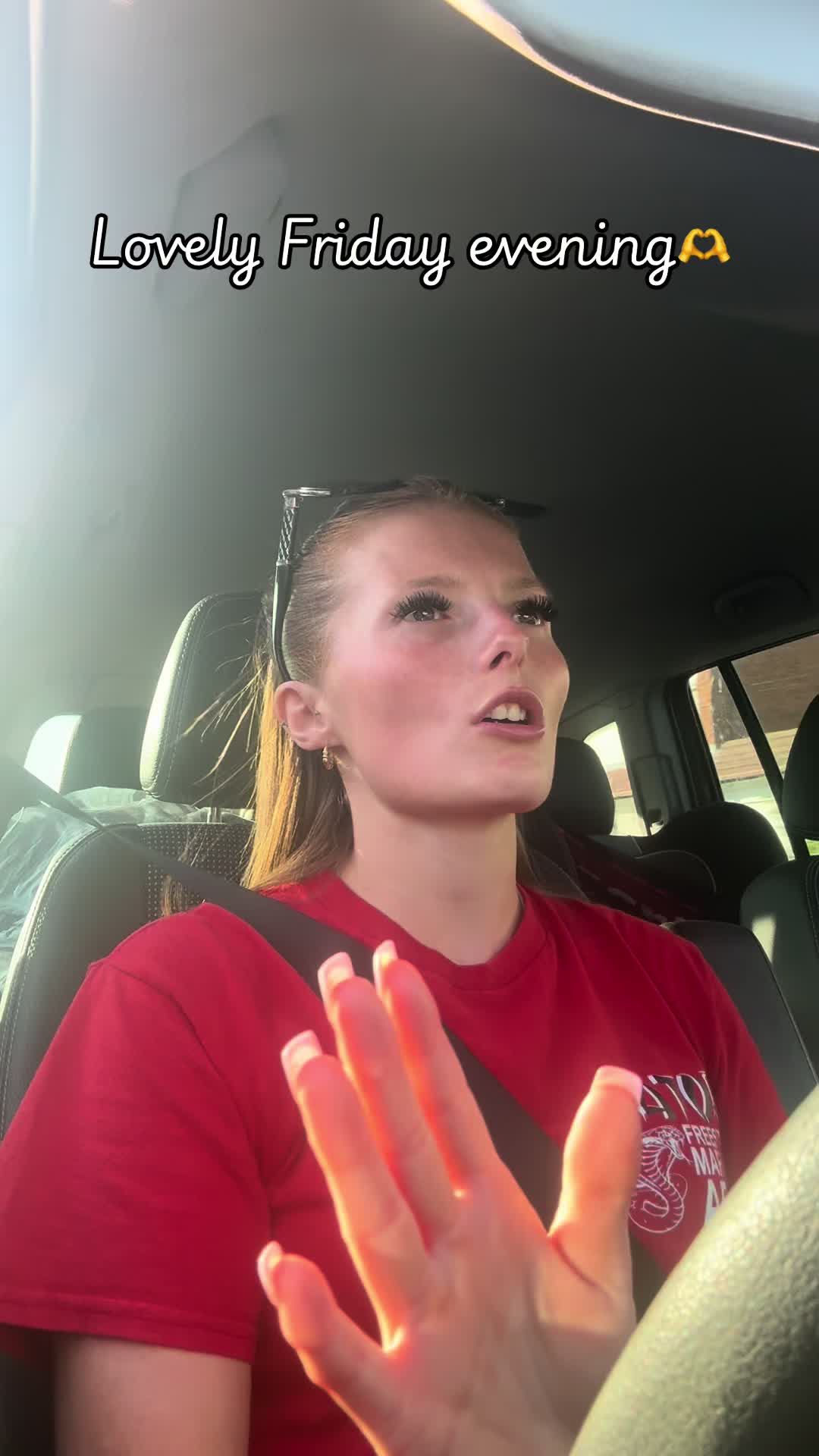 @HannahAndrews