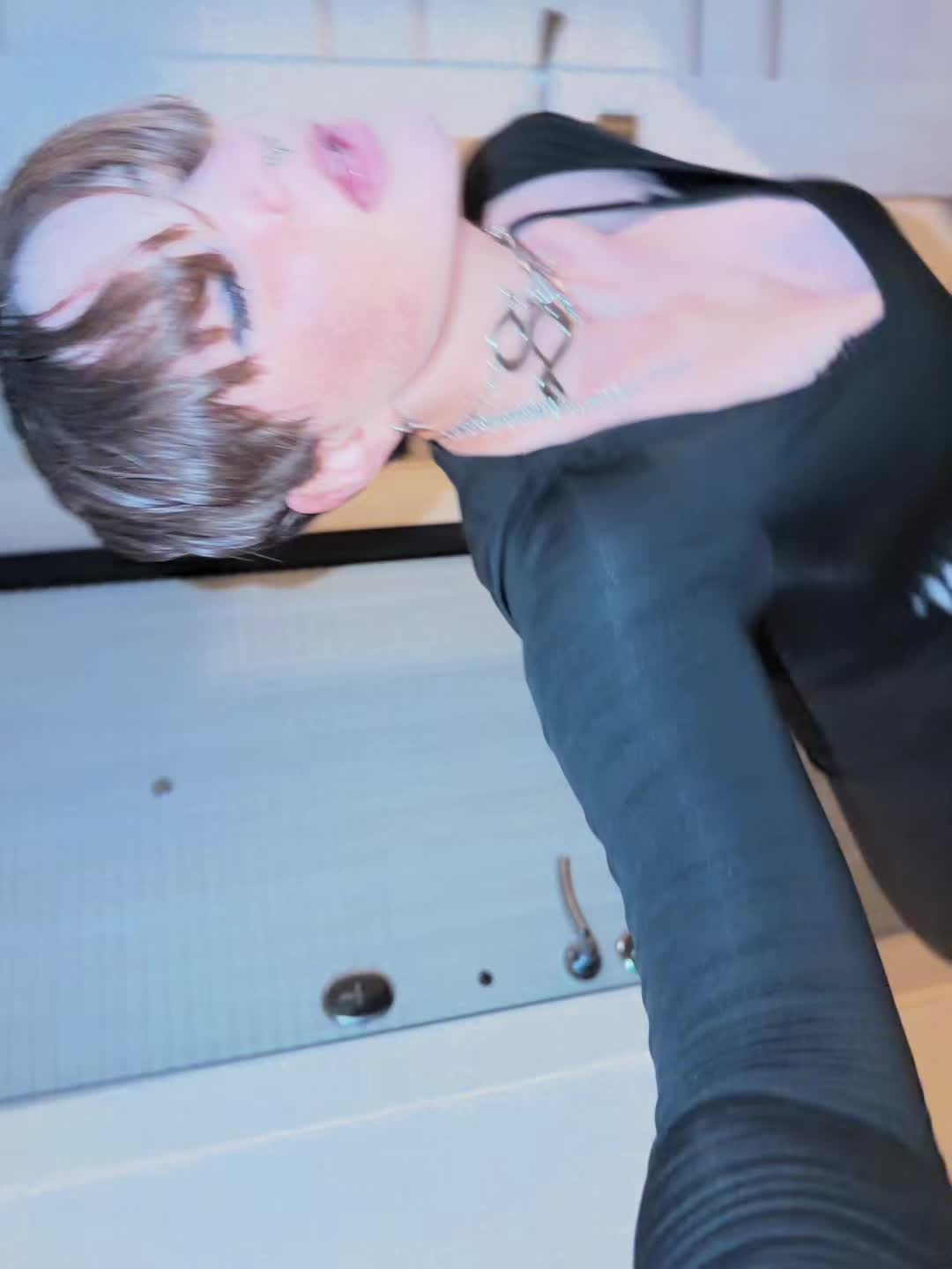 @h3r01nYA