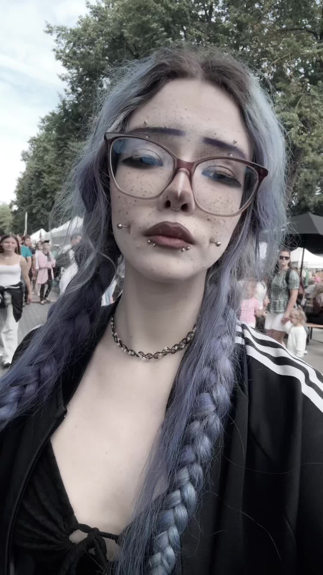 @...