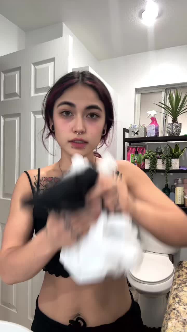 @lilravenfox
