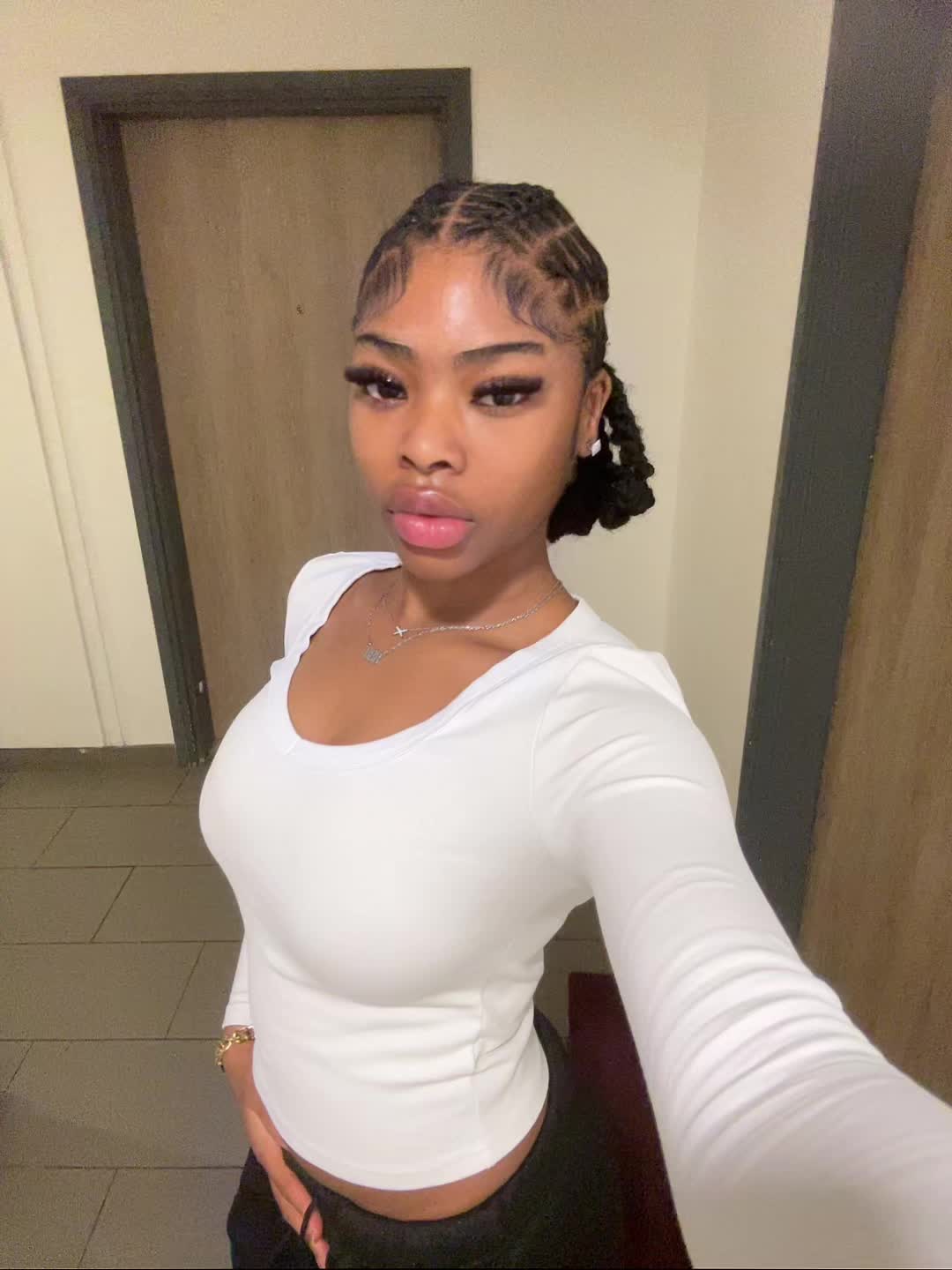 @8🌟
