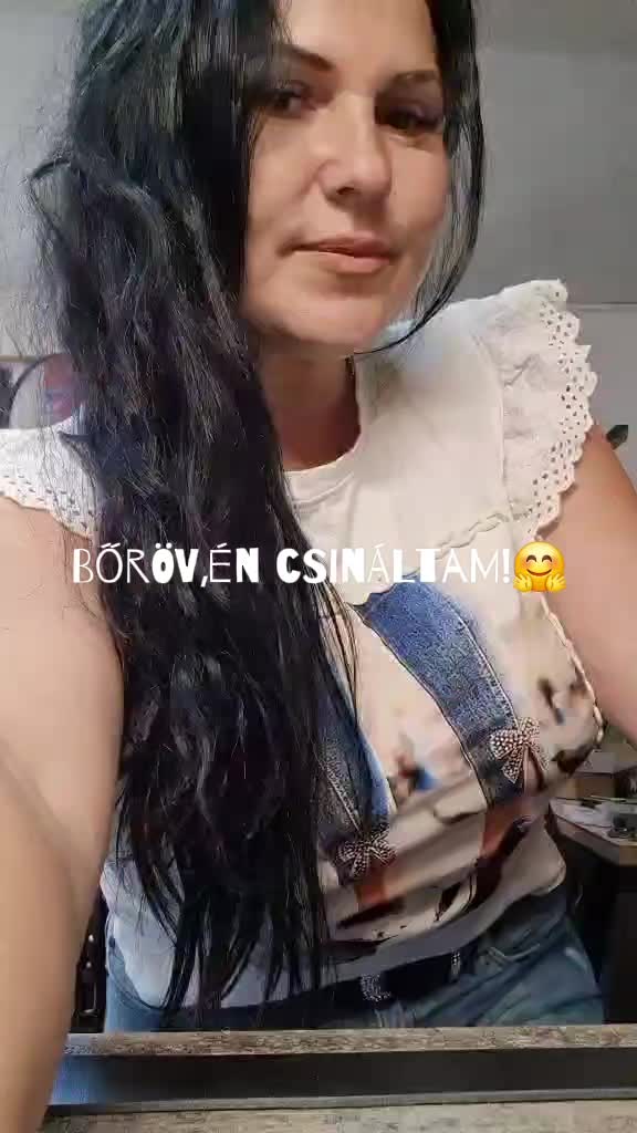 @MoneLiza