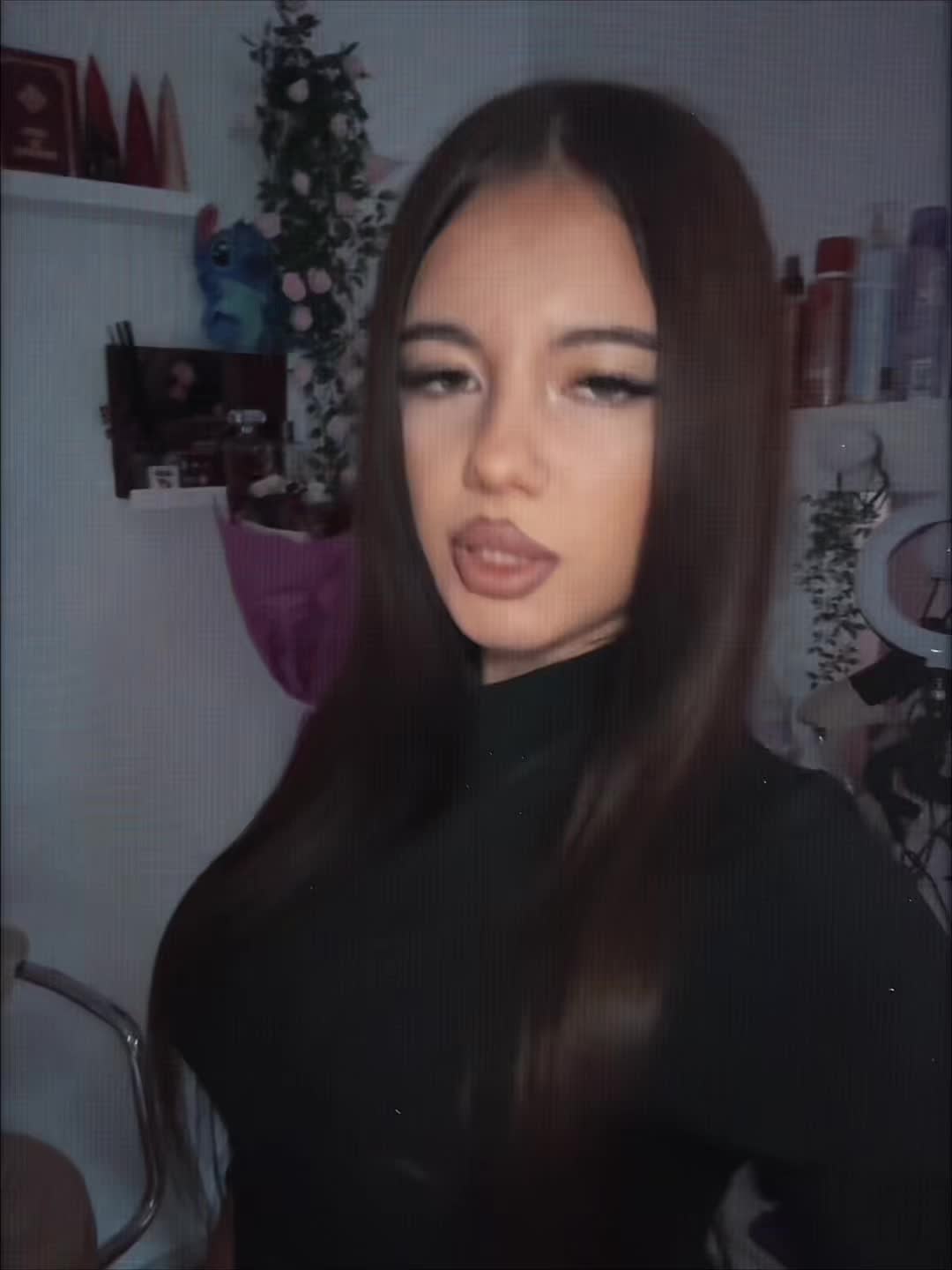 @𝓒𝓻𝓲𝓼𝓽𝓲𝓷𝓪