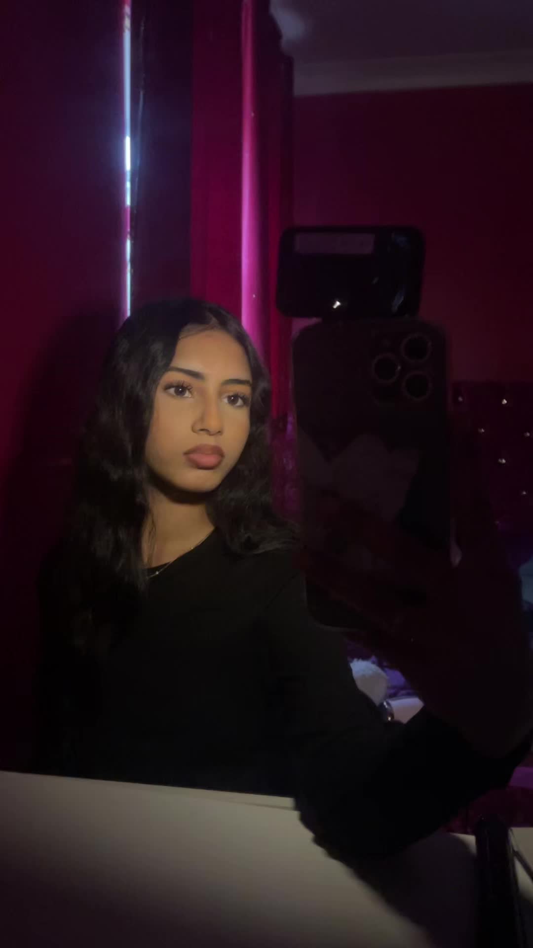 @𝒩
