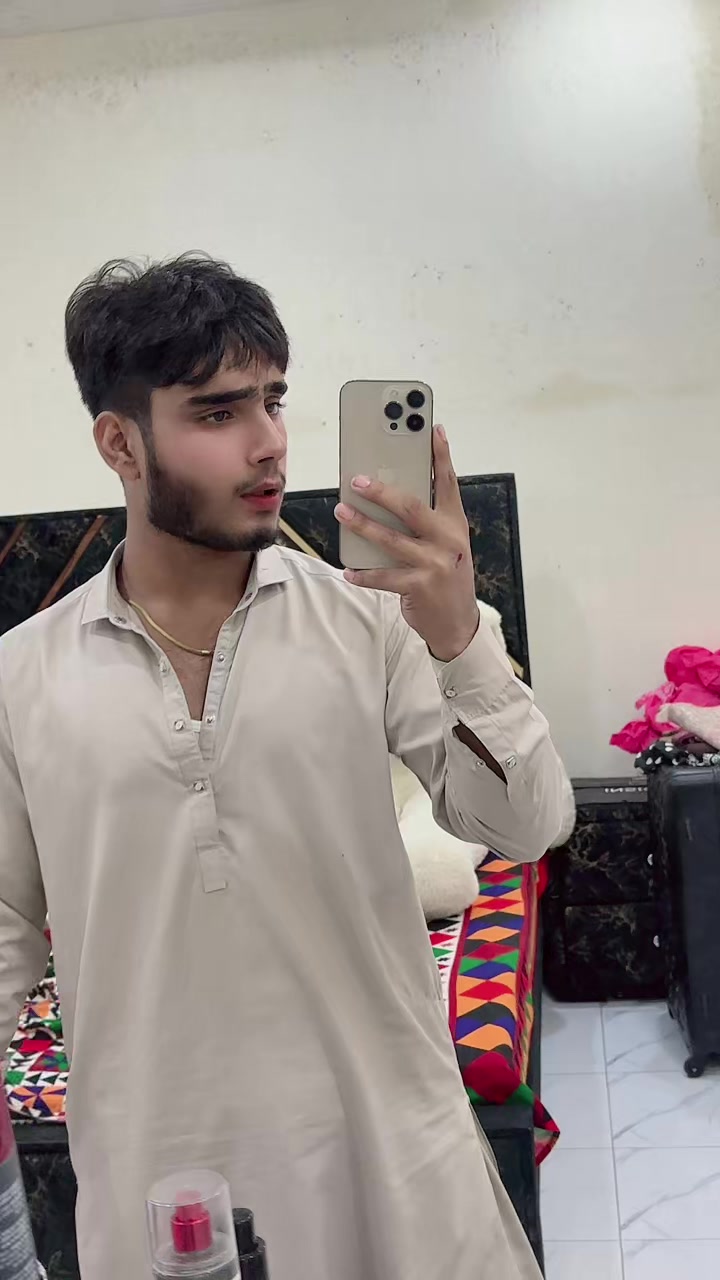 @Ali_khan๐๐ถ