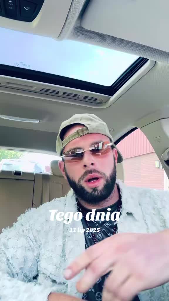 @Tosiek_9