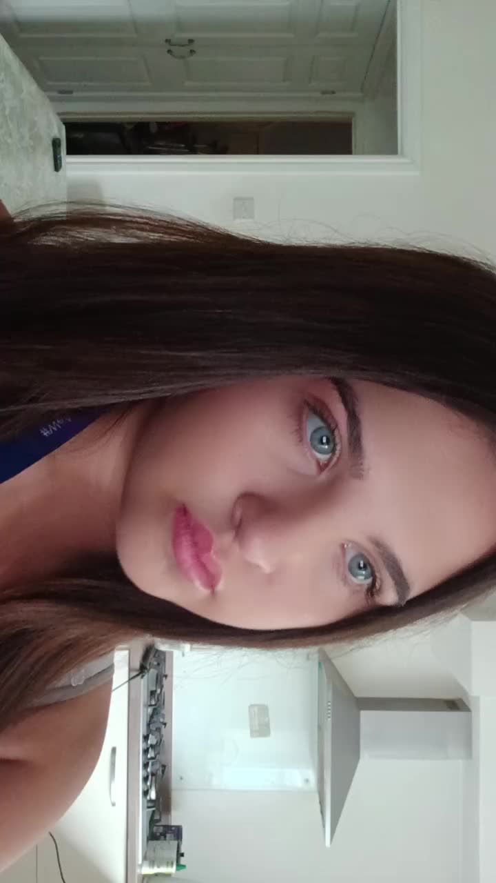 @xx.hollie.xx