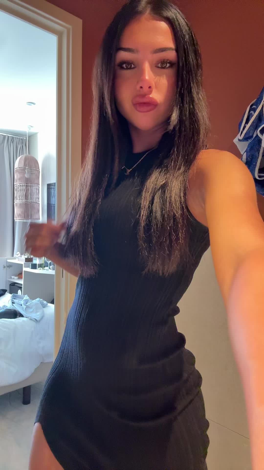 @bella
