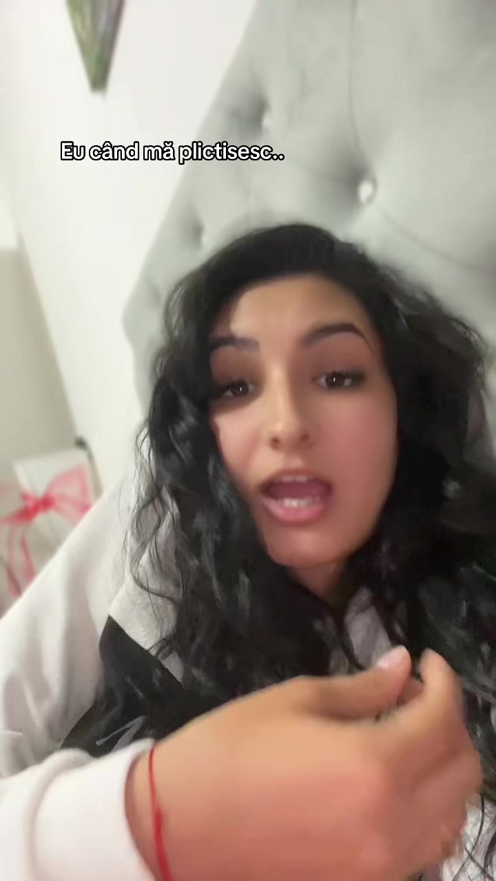 @Adelina Ravasan