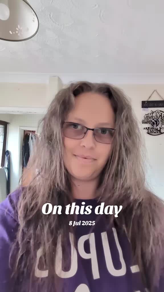 @Cat 🏴🏳️🌈
