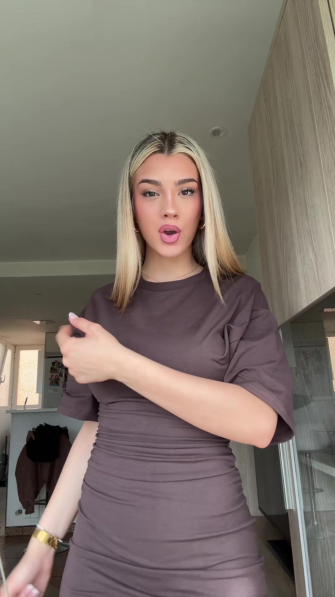 @evitα