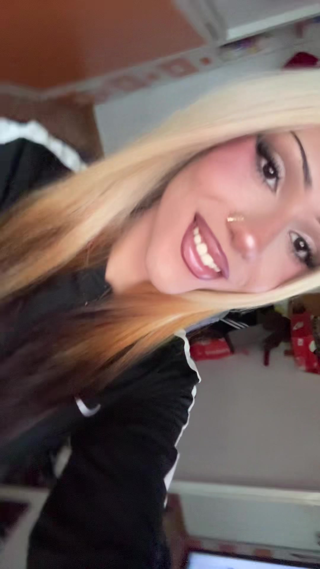 @💋