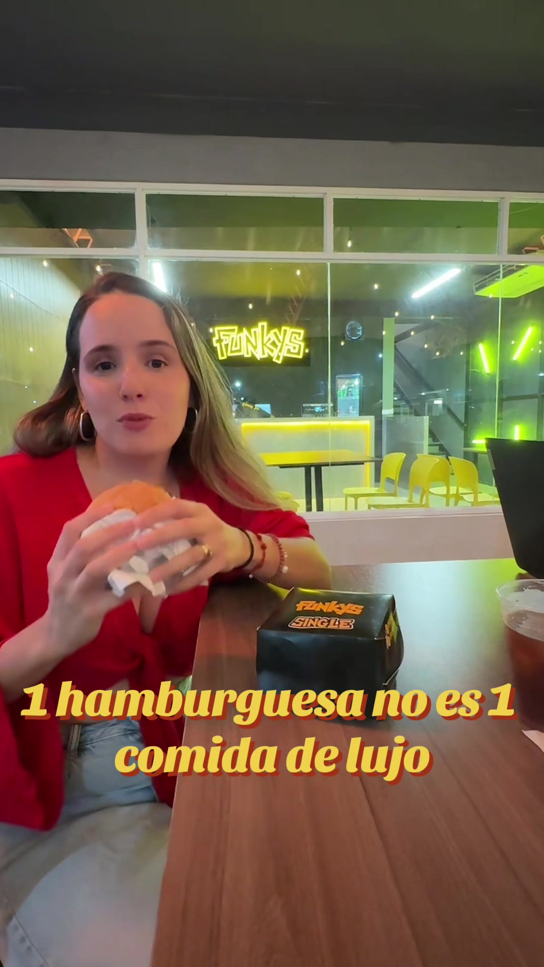 @maria gabriela reyes
