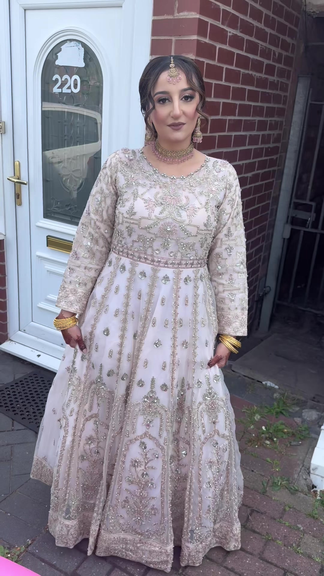 @aishaiqbalmua