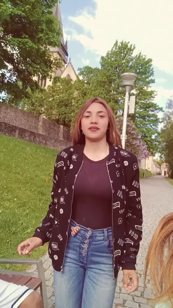 @Kikuska Kika