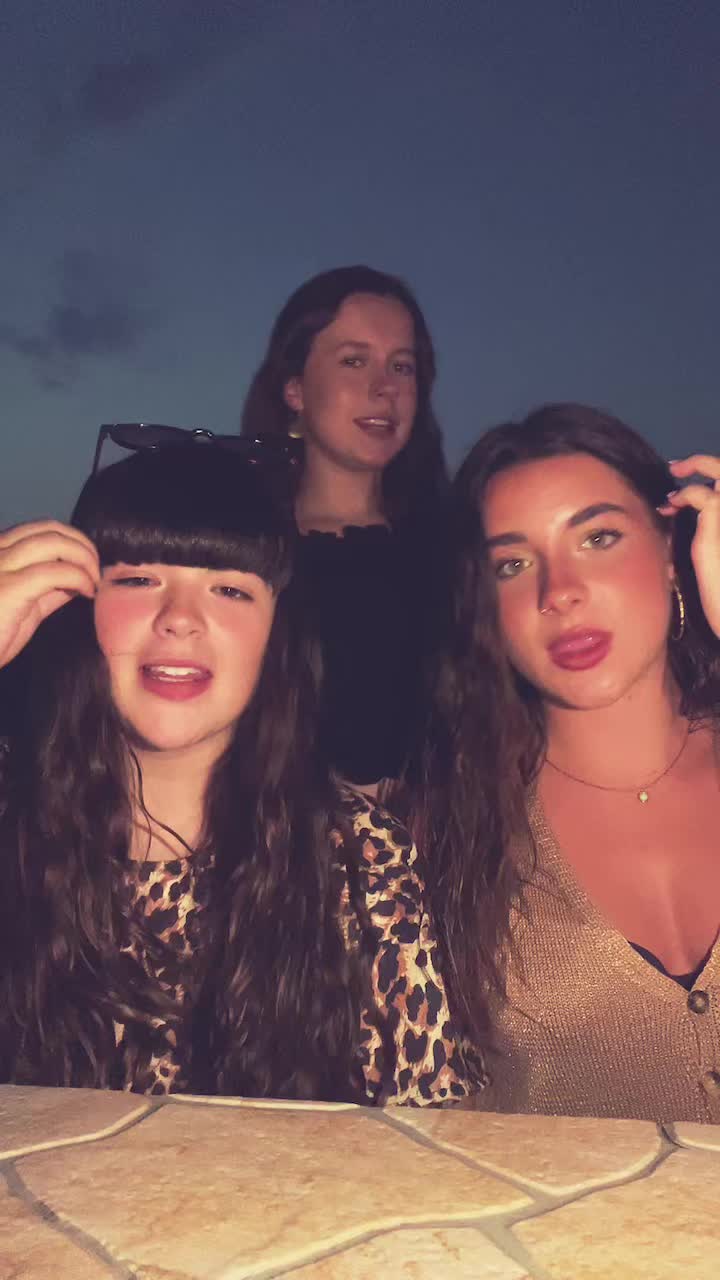 @j u n e 🌻