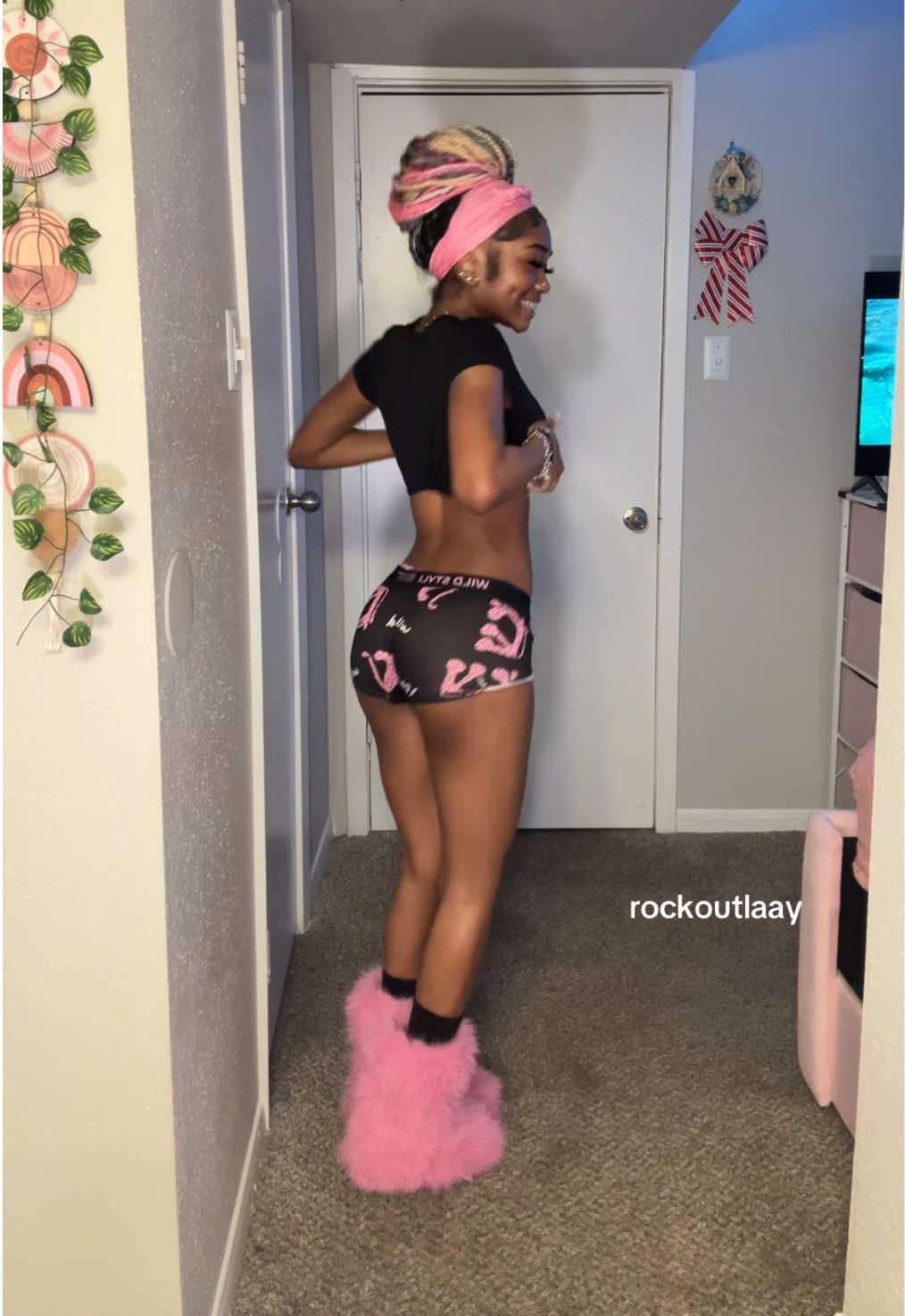 @rockoutlaay