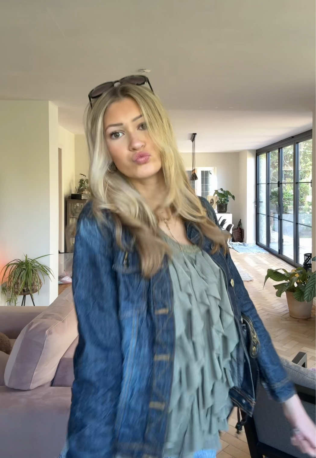 @sofiasfashionfile