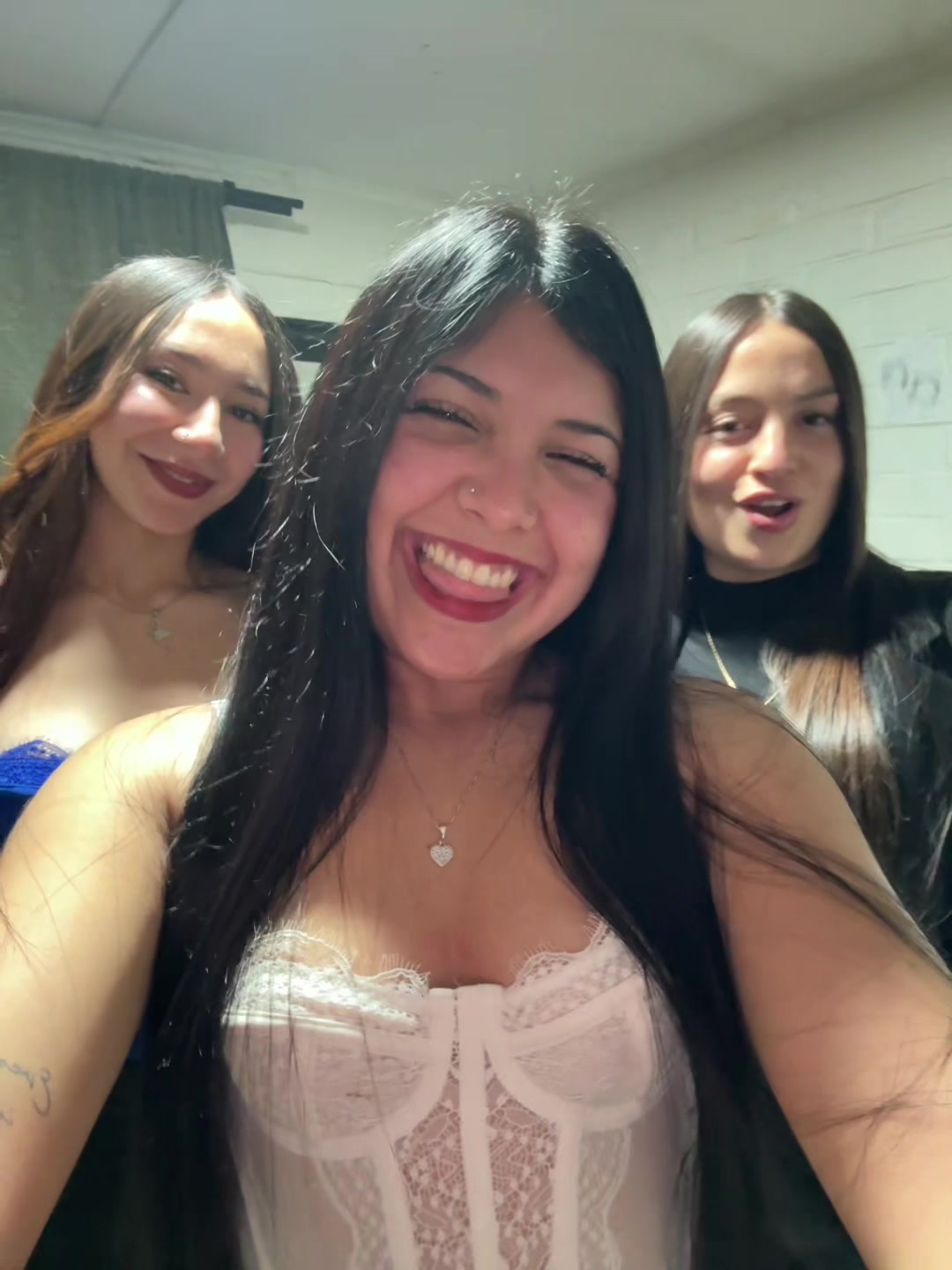 @Emii