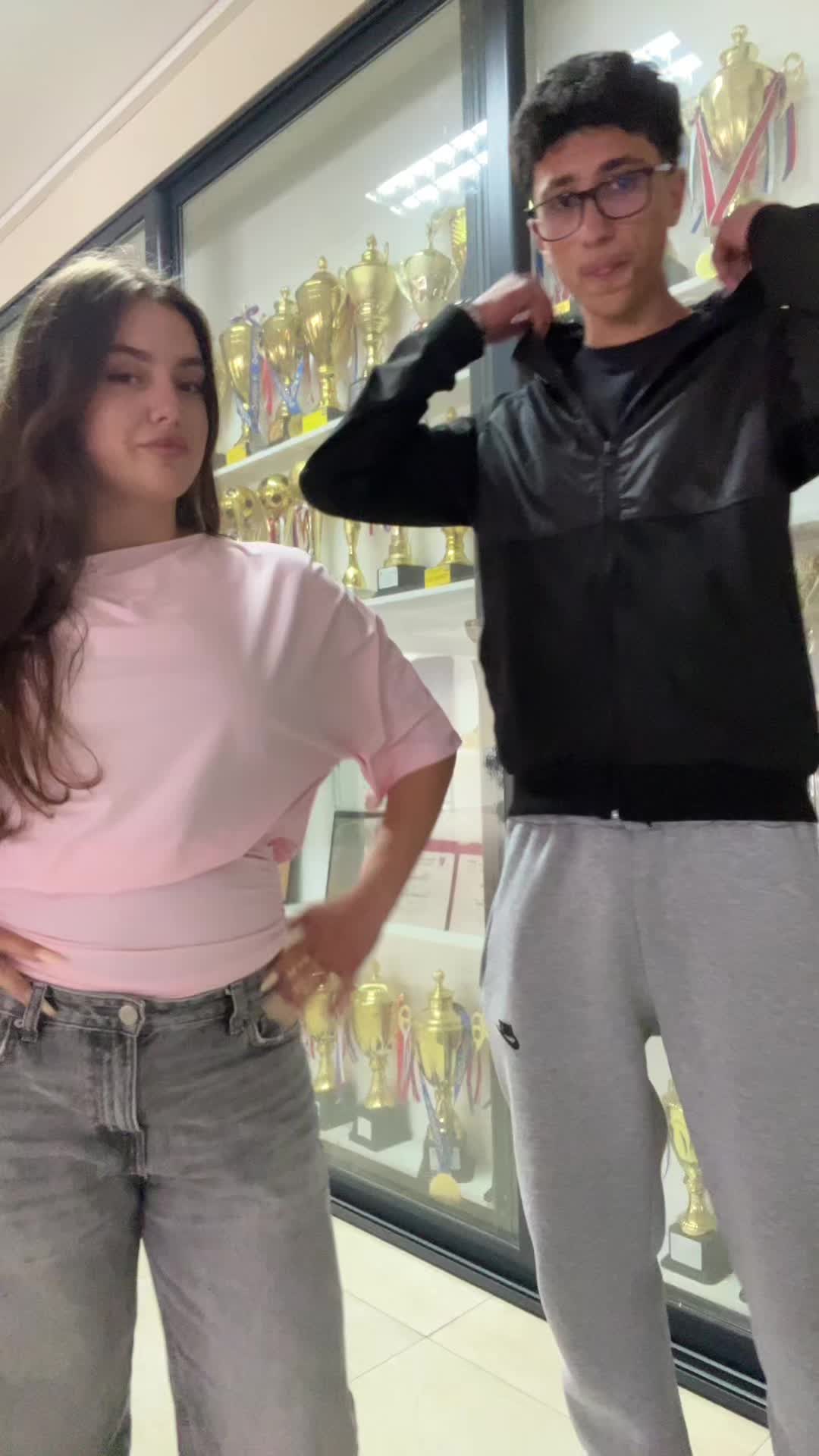 @erahyseni._