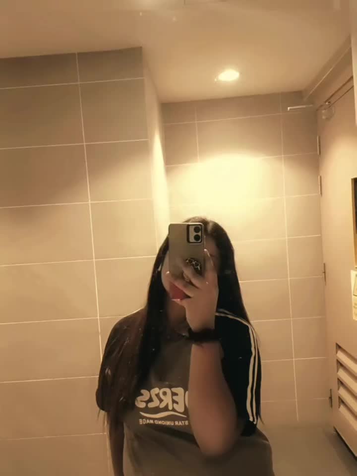 @riyashini 🤍🦋✨️