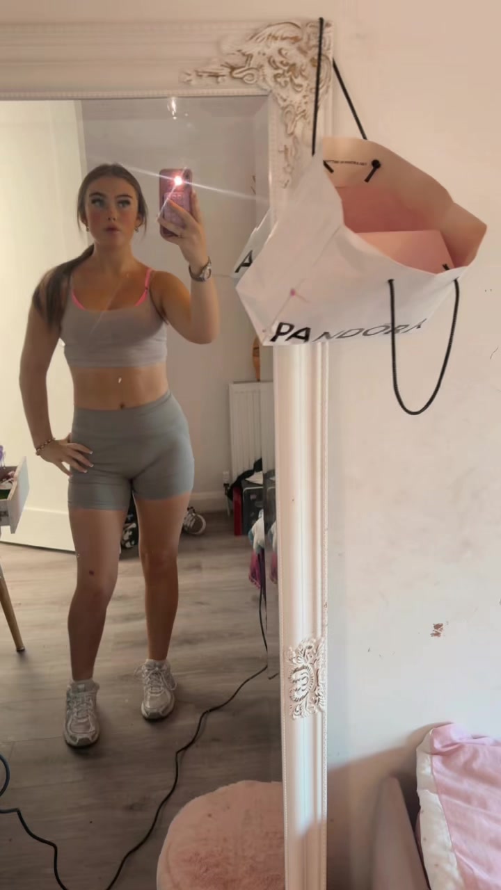 @𝒦𝒶𝓎𝓁𝒶𝓂𝓊𝓇𝓇𝒶𝓎👸🏽😚