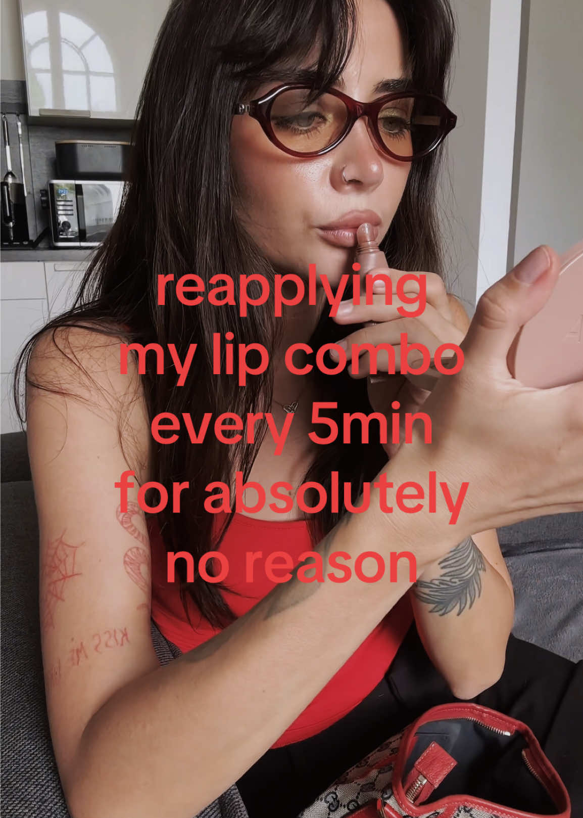 @~ V