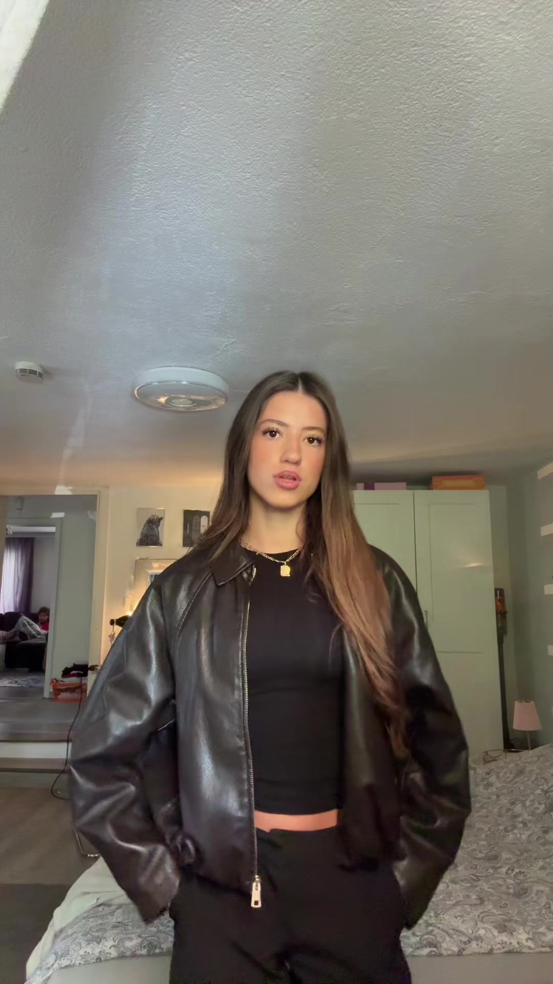 @𝐬𝐚𝐫𝐚