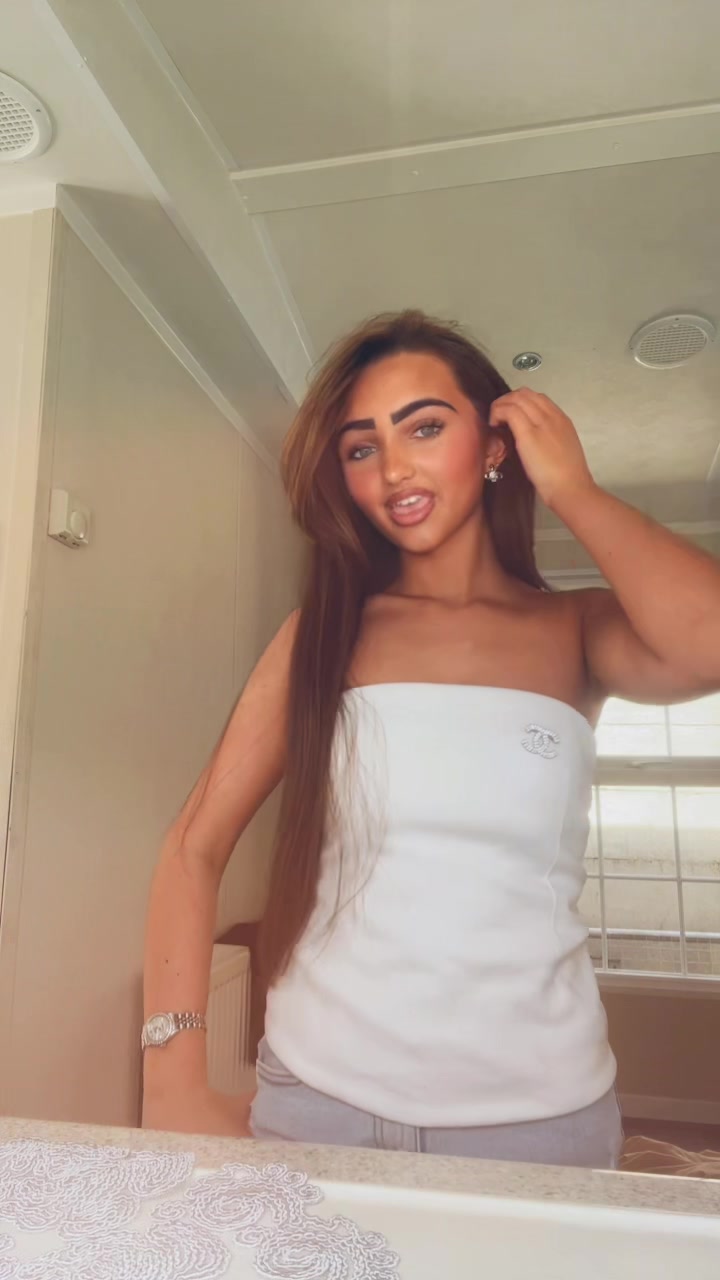 @𝒲𝒾𝓃𝓃𝒾ℯ 𝓂𝒶𝓇𝒾ℯ 👸🏽