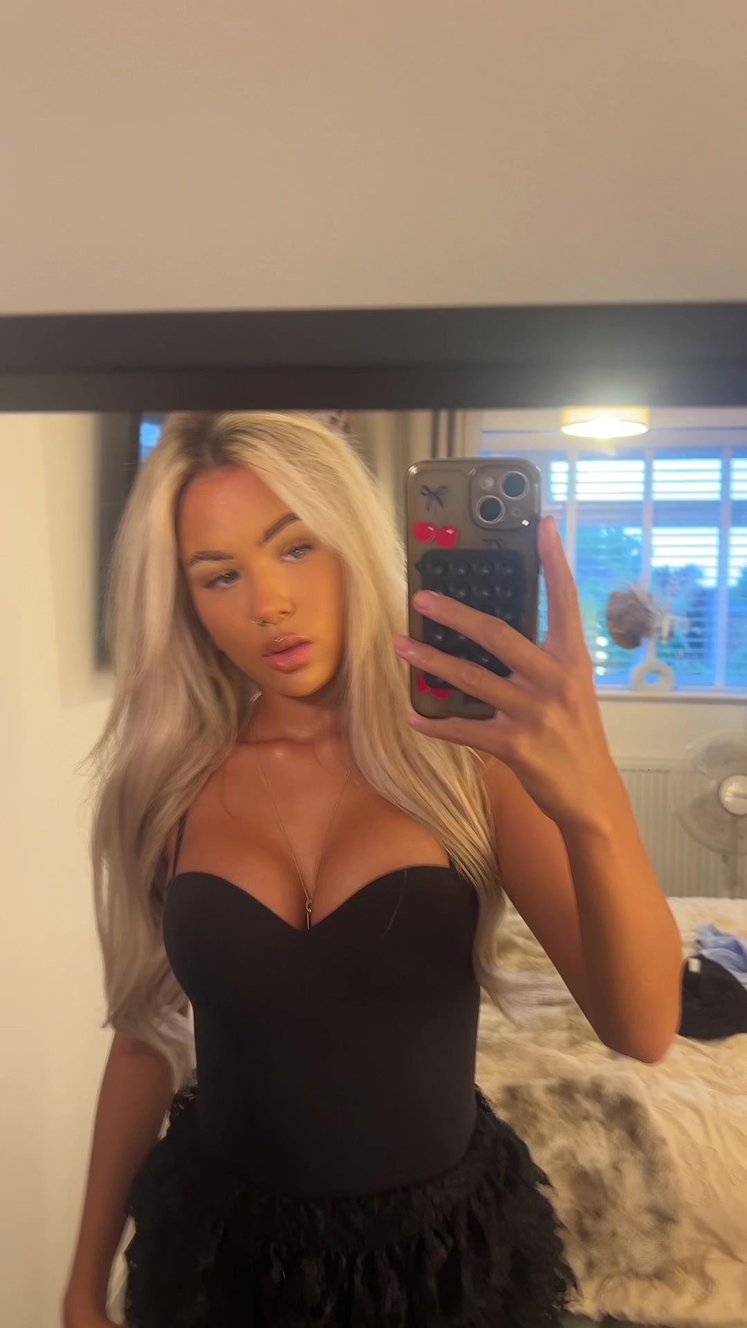 @elliesouthgate1