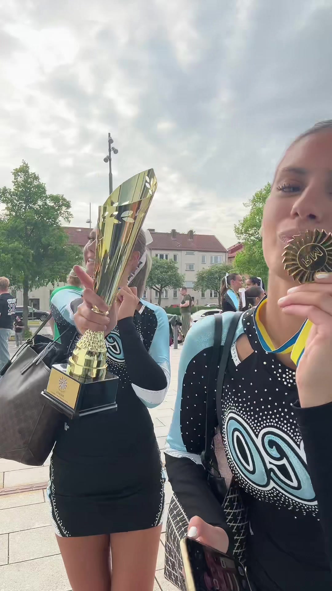 @🐿️🐿️