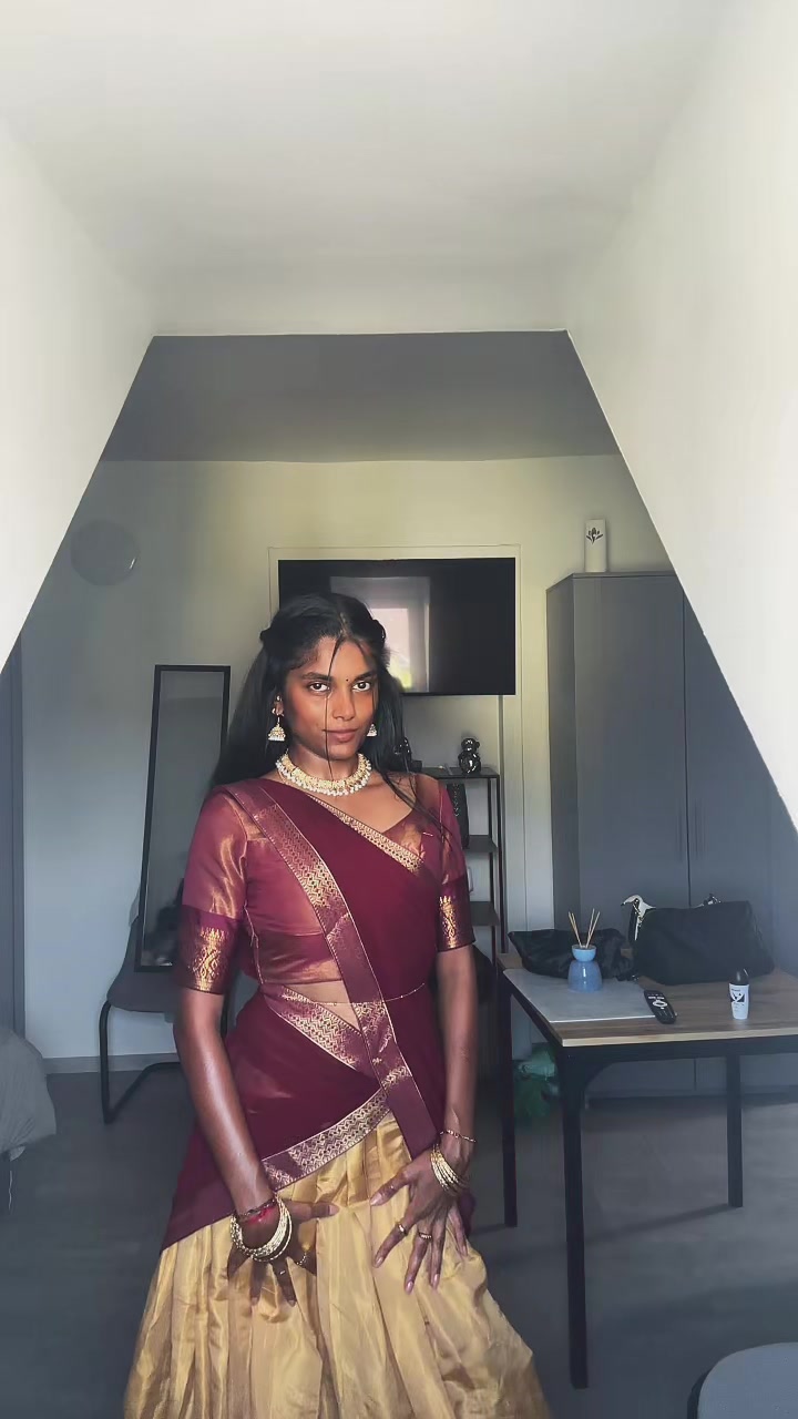 @Helena Navaratnam