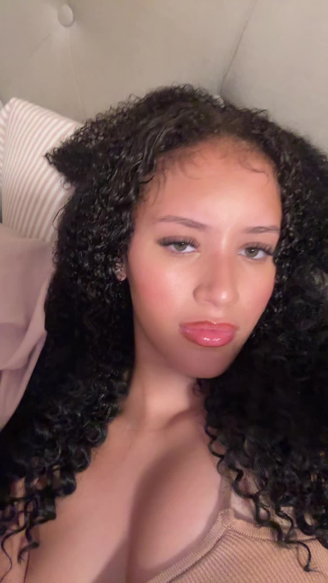 @Isa