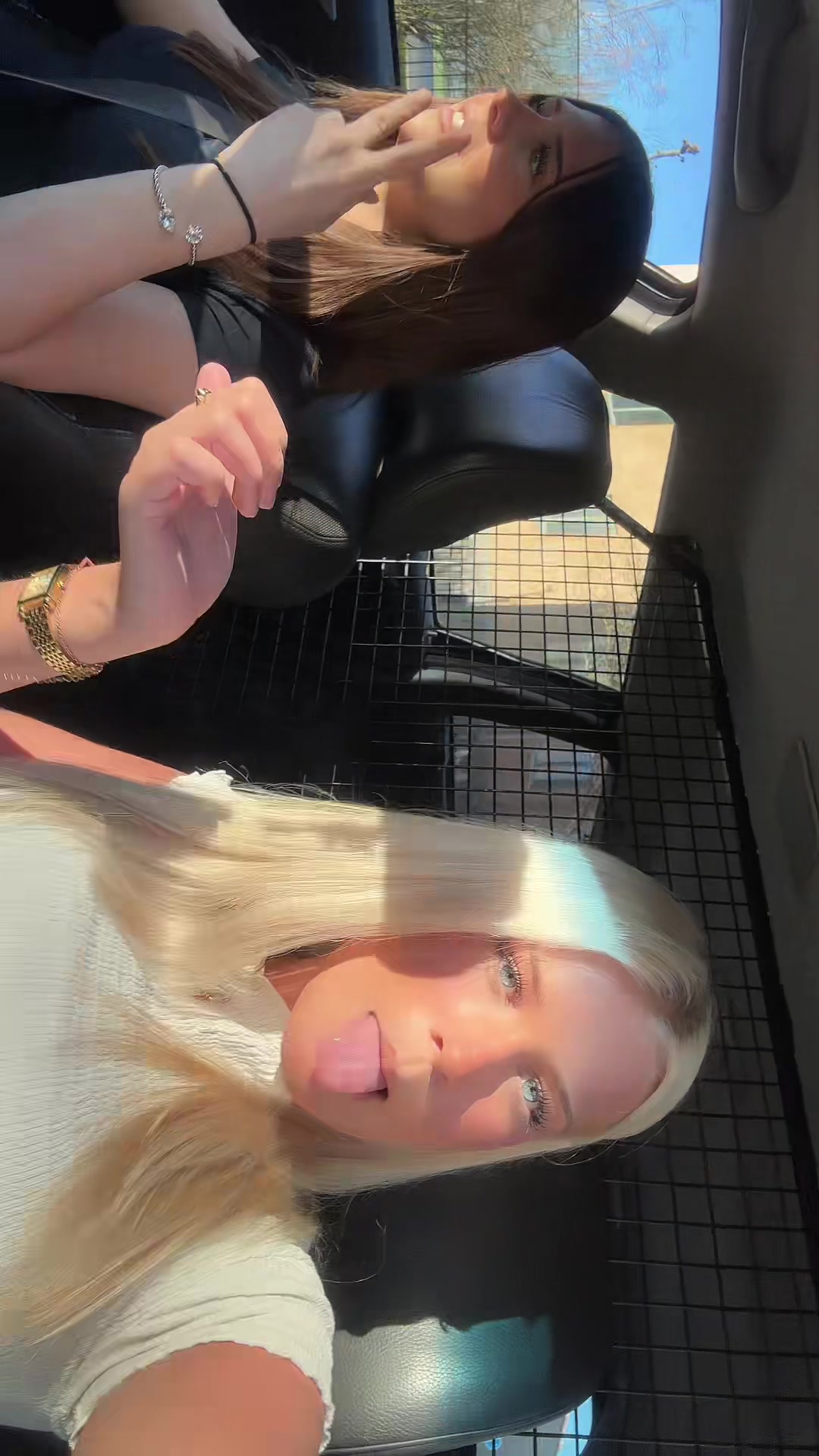 @Elvis🥂🥂