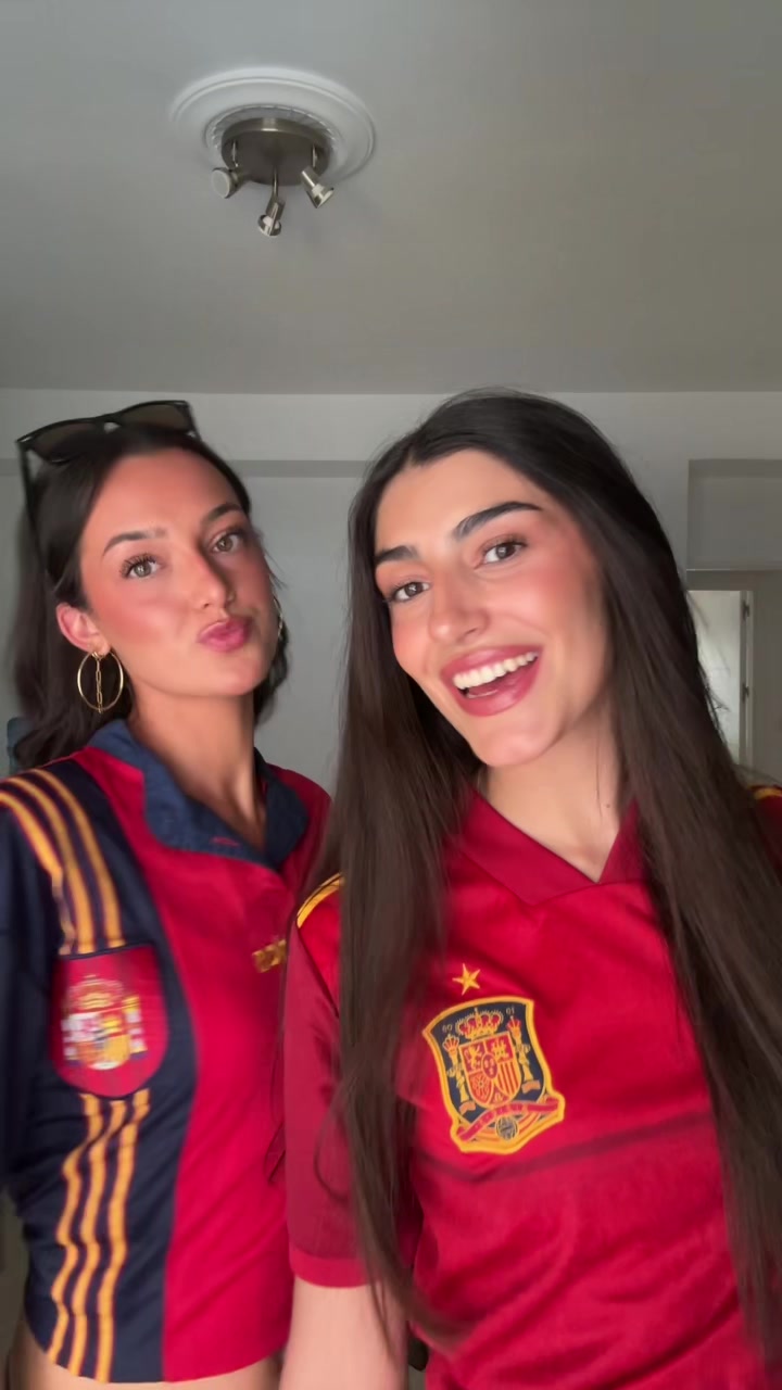 @maría