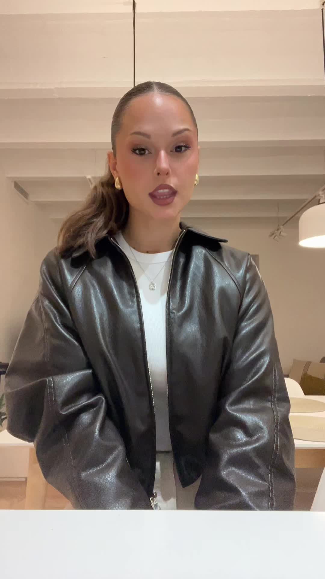@laramoreenno