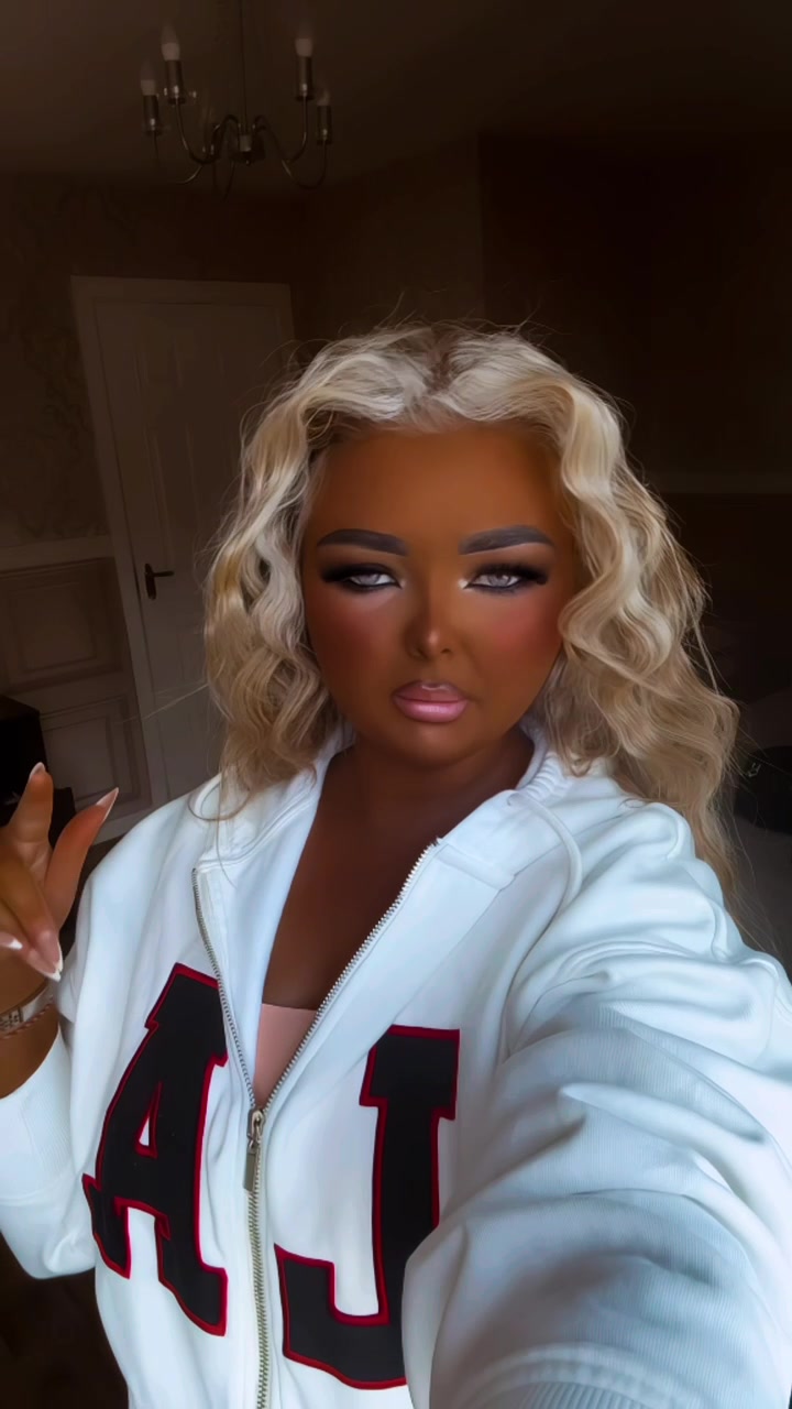 @Anniex18