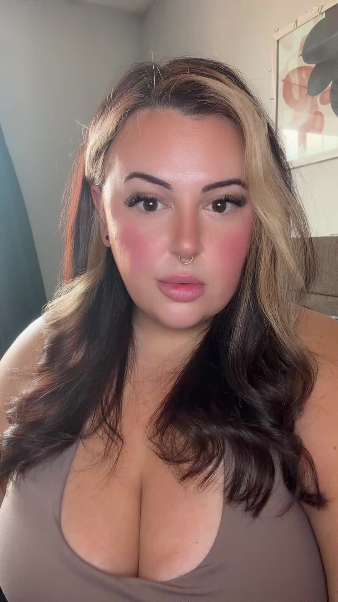 @_hayleysunhinged