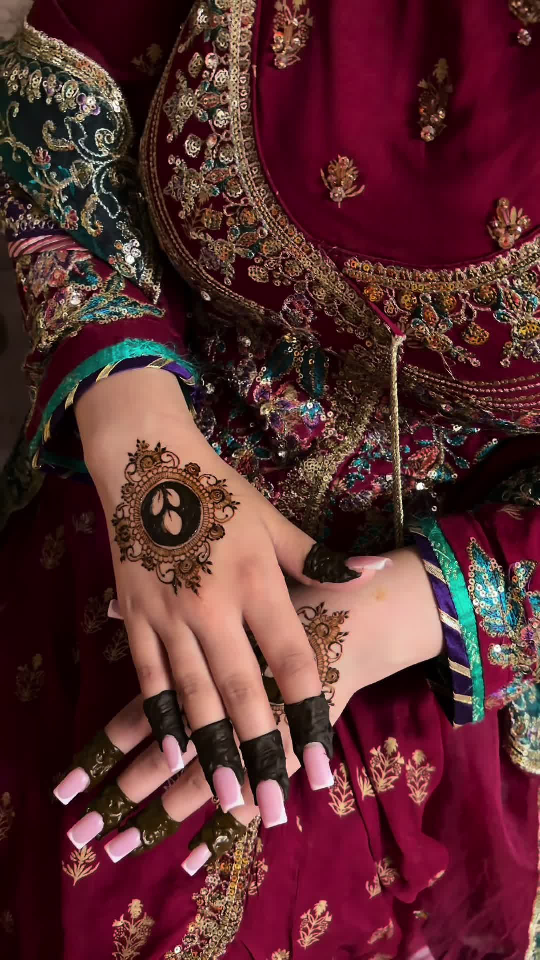 @BIRMINGHAM HENNA ARTIST