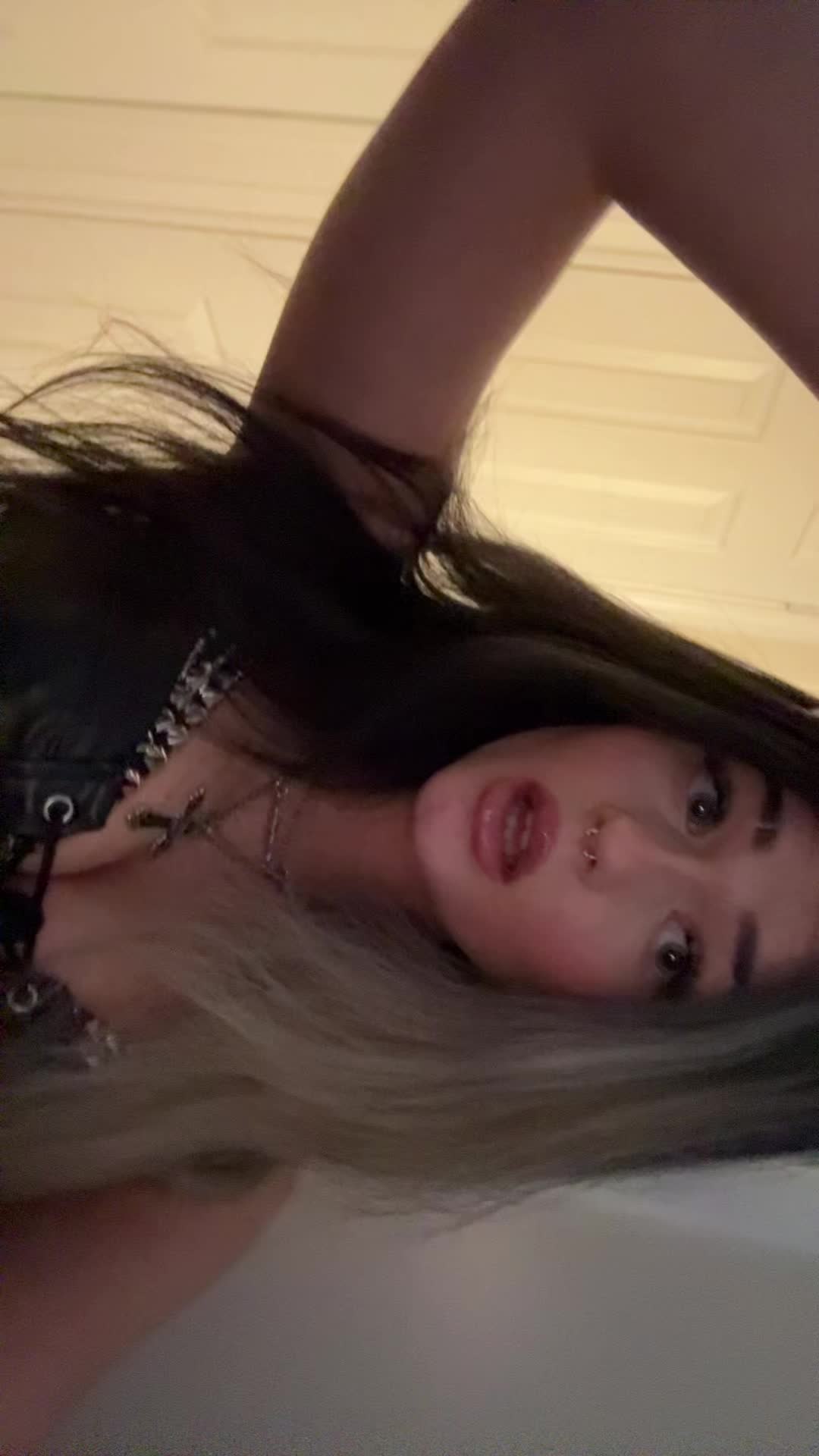 @๐๐๐
๐ฝ๐